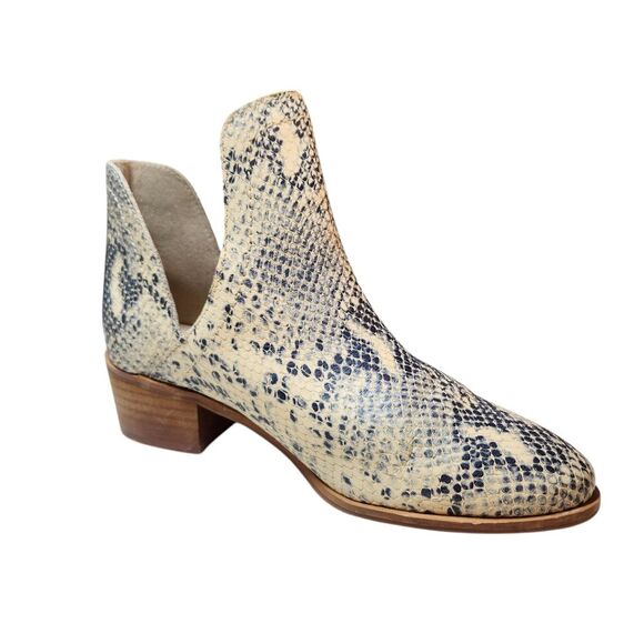 Anthro Coconuts By Matisse Pronto Snakeskin Ankle Boots D'Orsay Cream Black 6.5 - Picture 2 of 15